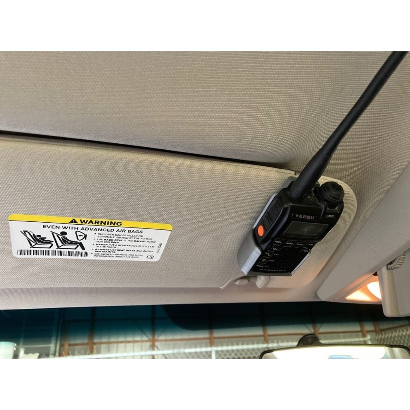 Yaesu VX-3R Telsiz İçin Araç Güneşlik Klipsi görsel 1