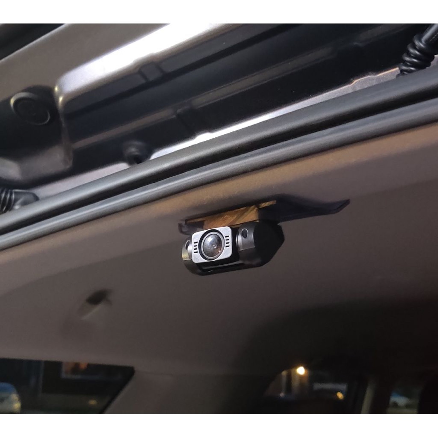 Toyota 4Runner 5. Nesil Arka Kamera Tutucusu (VIOFO A129 Uyumlu)