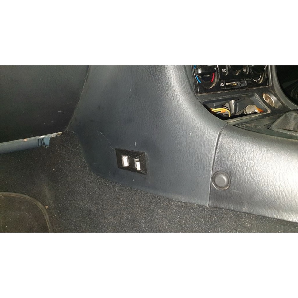 Mazda MX-5 USB Tutucu görsel 2