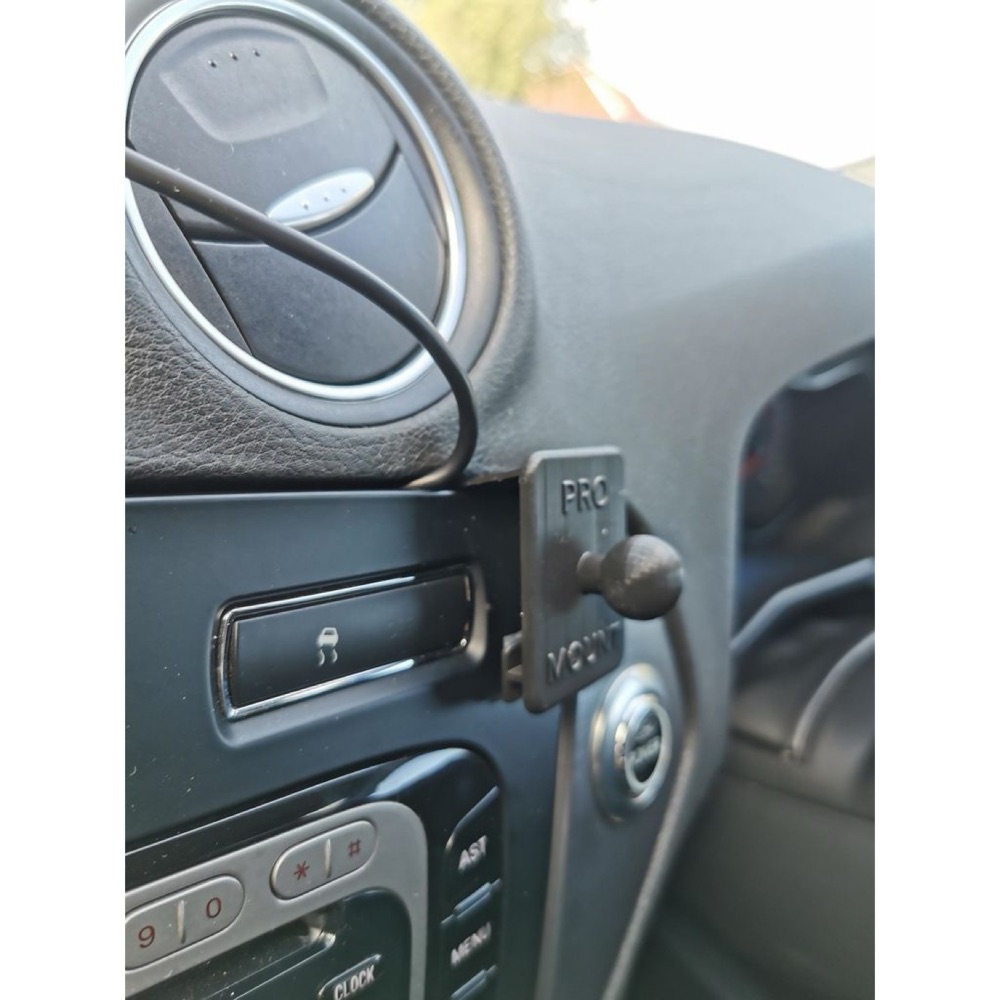 Ford Mondeo Mk4 Telefon Tutucu (Sağ Direksiyon) görsel 3