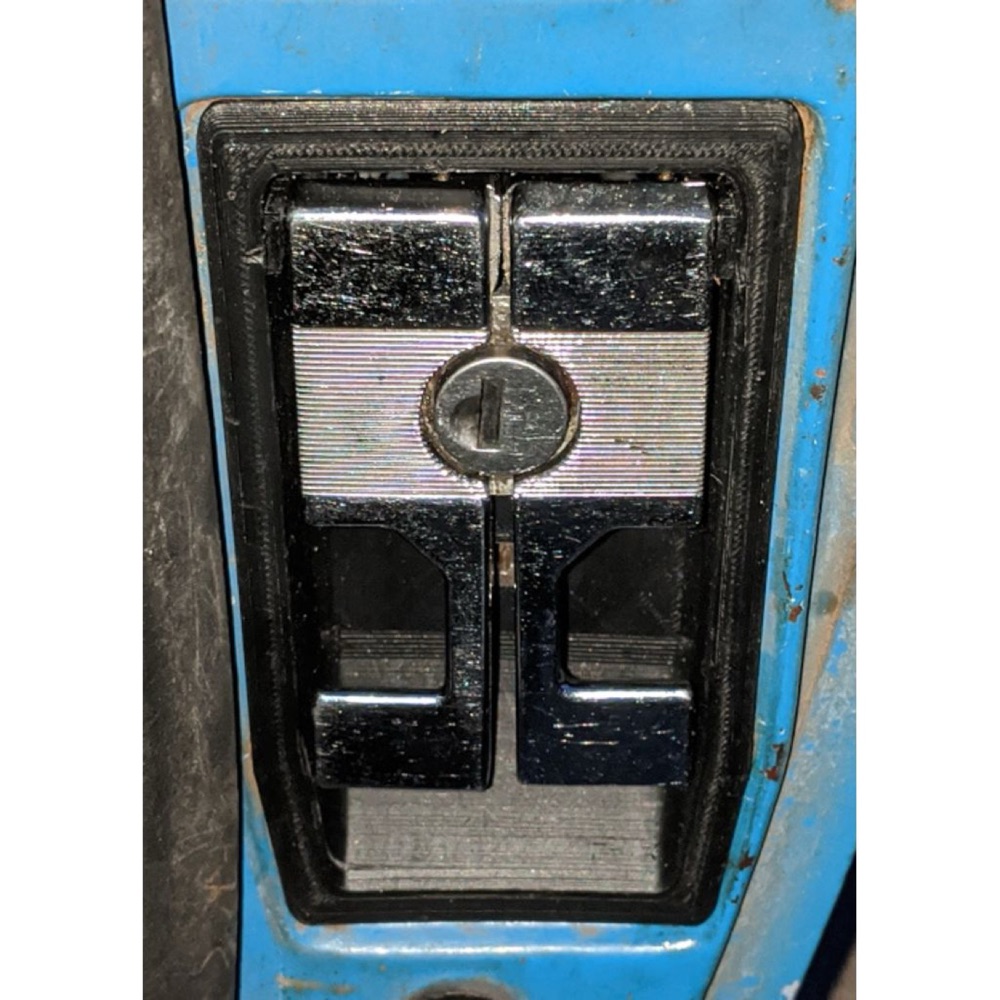 Fiat X1/9 Kaput ve Bagaj Açma Kolu Gövdesi görsel 2