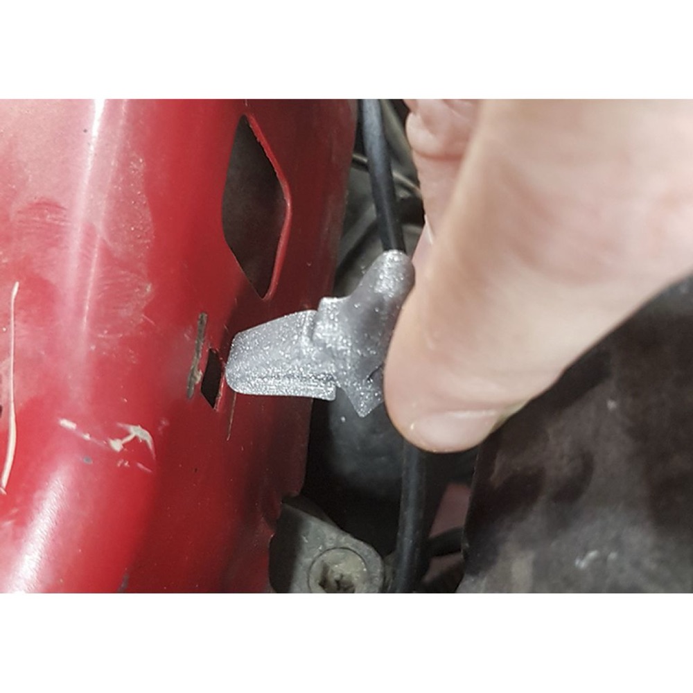 Ford Puma Kaput Destek Çubuğu Klipsi (7×7mm Delik İçin) görsel 2
