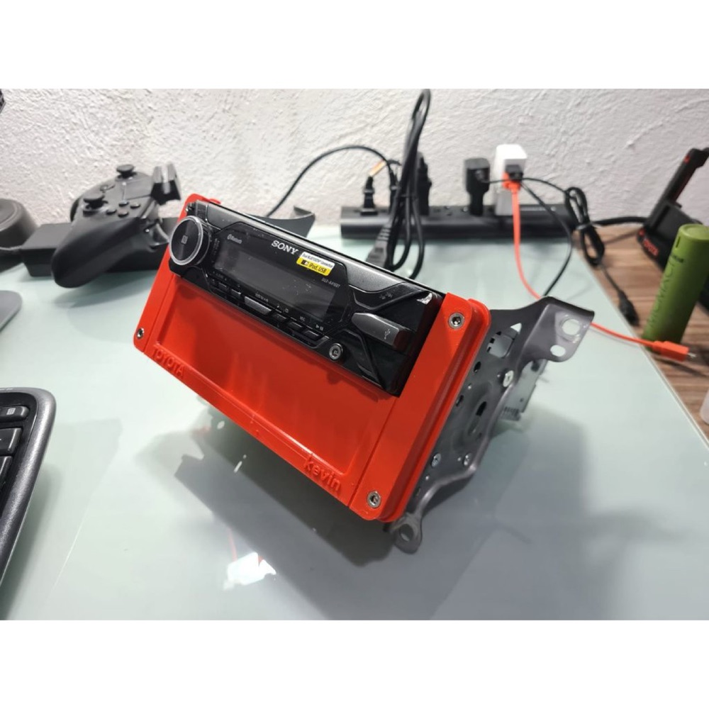 Toyota Yaris 1 DIN Orta Konsol Çerçevesi görsel 4