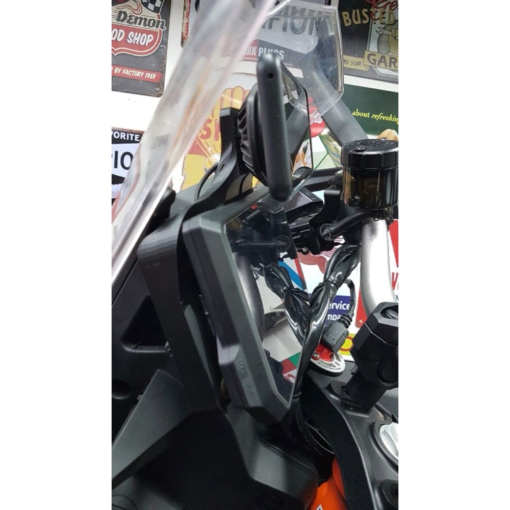 KTM 1290 Super Duke GT GPS Montajı görsel 5