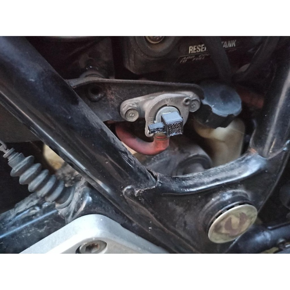 Honda Shadow VT750C Yedek Yakıt Musluğu Kolu görsel 2
