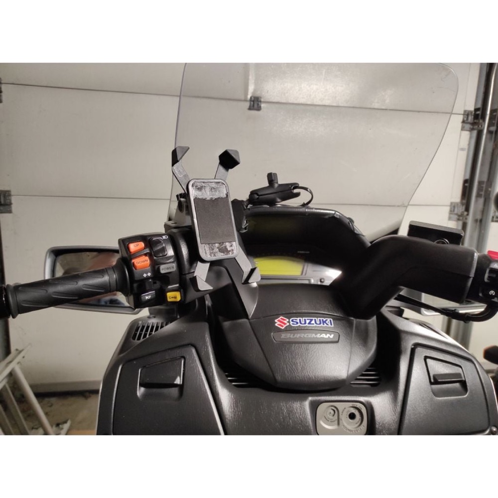Suzuki Burgman 650 Telefon Tutucusu görsel 2