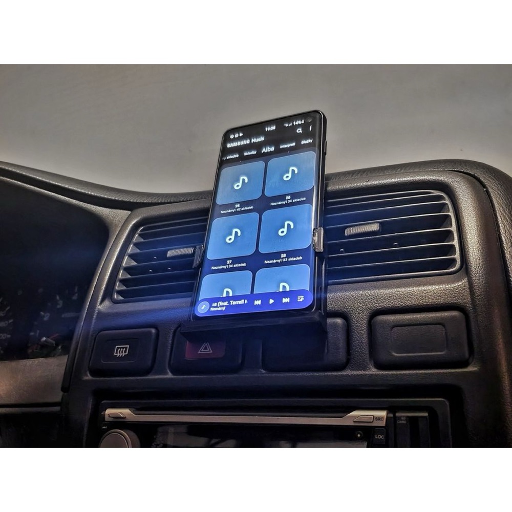Nissan Almera N15 havalandırma telefon tutucu