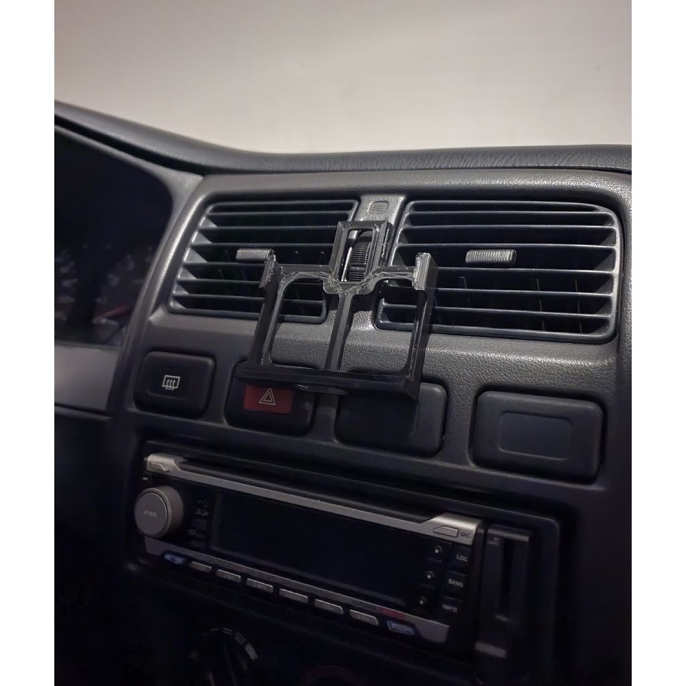 Nissan Almera N15 havalandırma telefon tutucu görsel 3