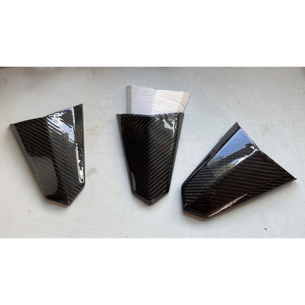 Honda CB650R Arka Kaporta Fitil Parçası görsel 3