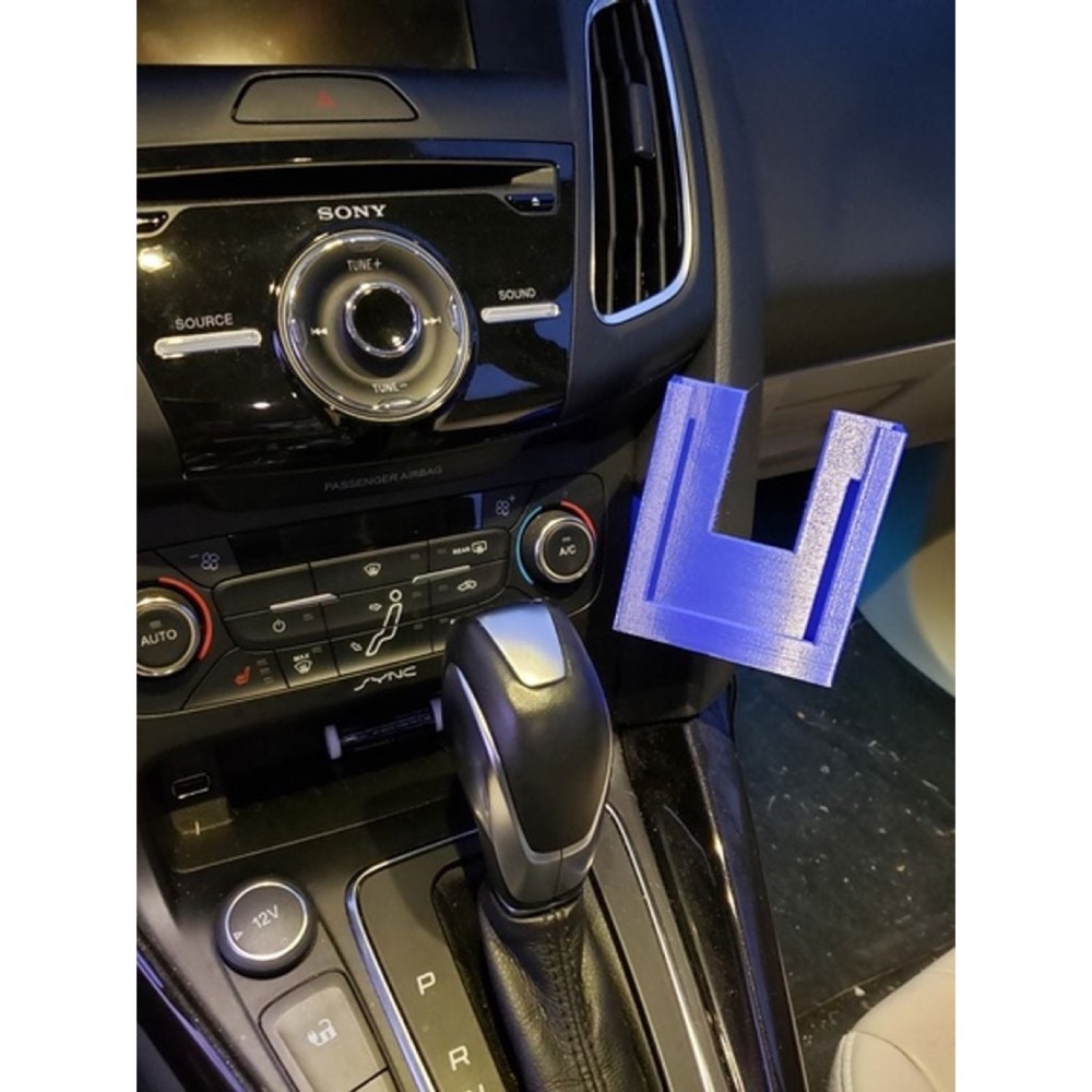 Ford Focus Akıllı Telefon Tutucusu (Kablosuz Şarj Destekli) görsel 3