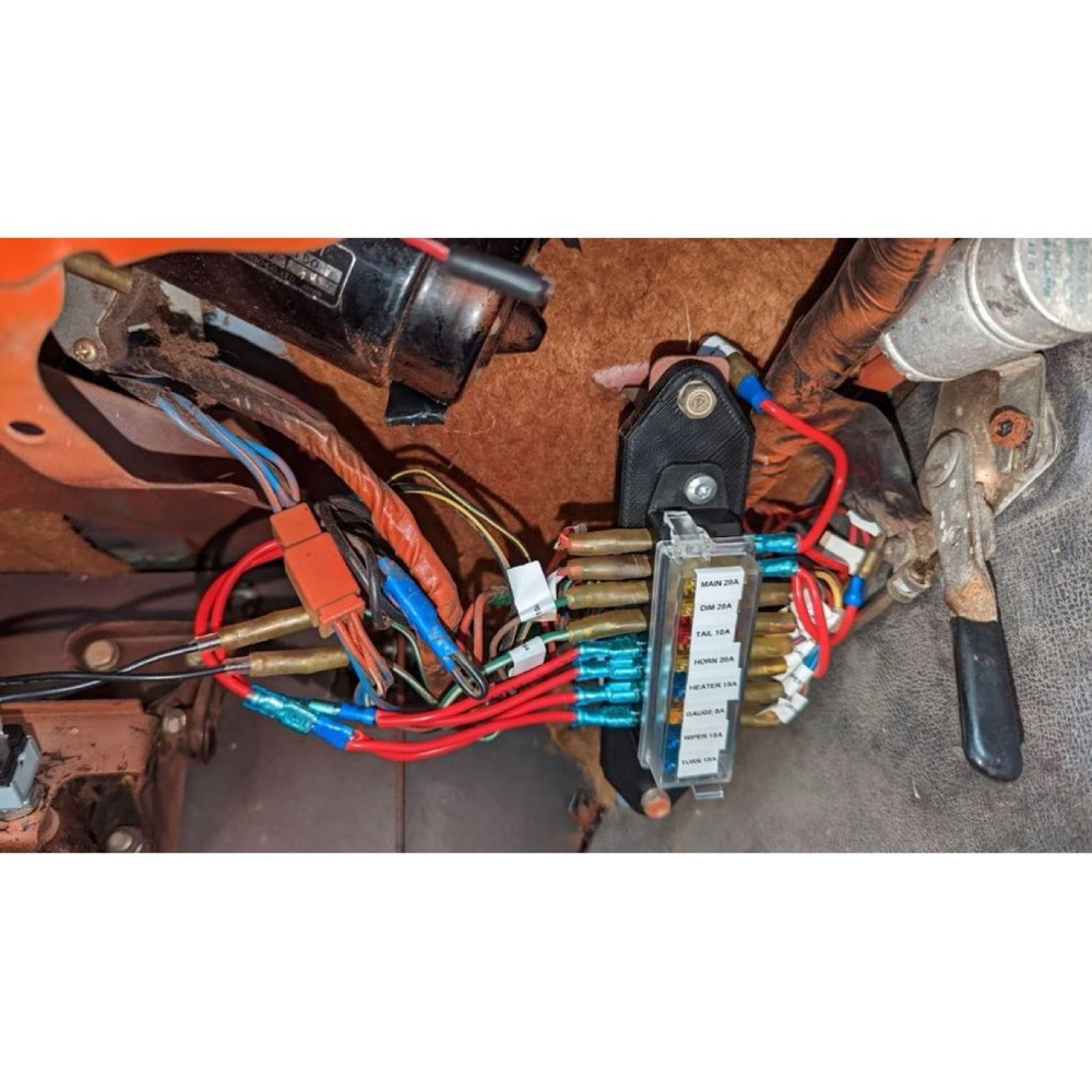 Toyota KE10 Corolla Sigorta Kutusu Braketi