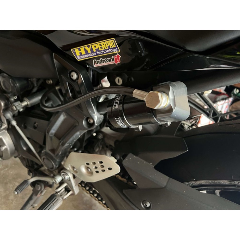 Yamaha FZ-07 Arka Amortisör Rezervuar Montaj Aparatı görsel 3