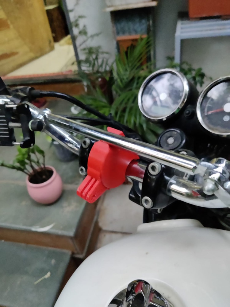 Royal Enfield Interceptor 650 GoPro Montajı görsel 3