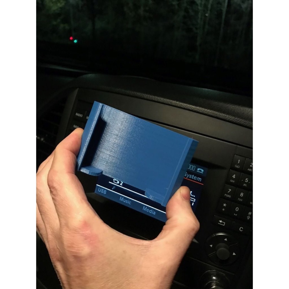 Mercedes W447 Vito SD Kart Yuvası Telefon Tutucu
