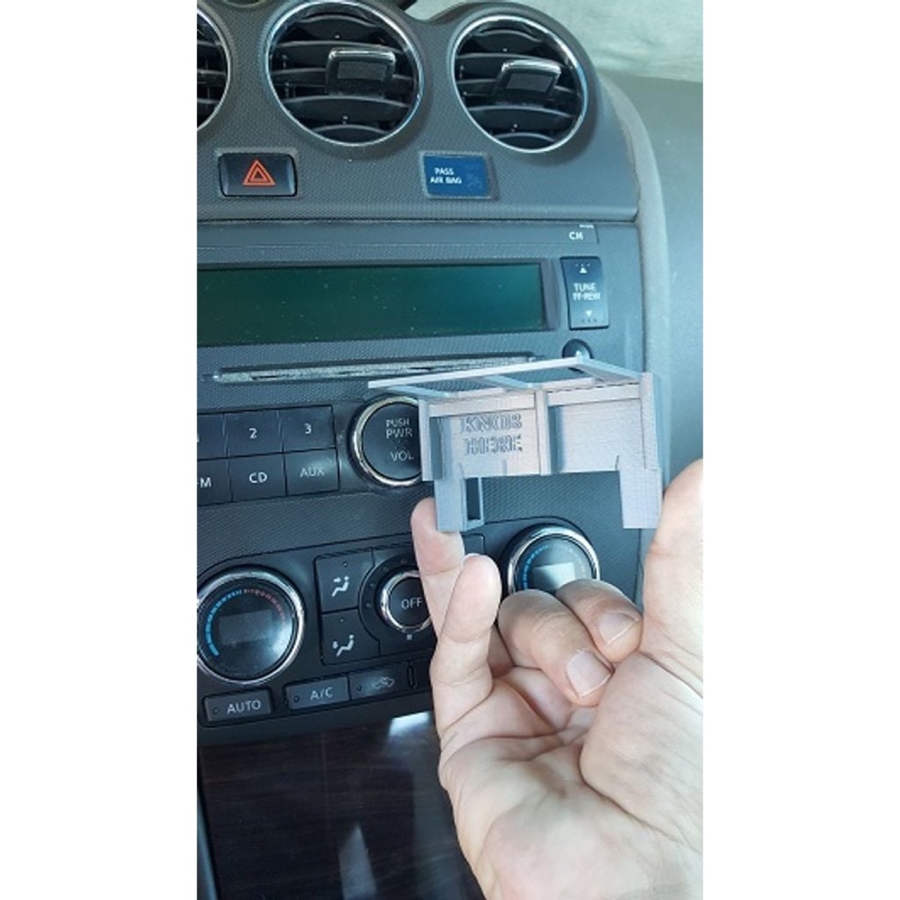 Nissan Altima iPhone XS CD yuvası telefon standı görsel 2