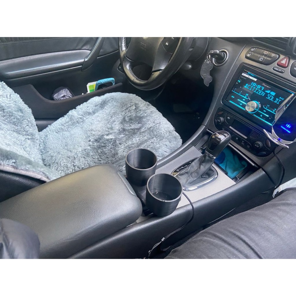 W203 Orta Konsol Asimetrik Bardaklık görsel 4