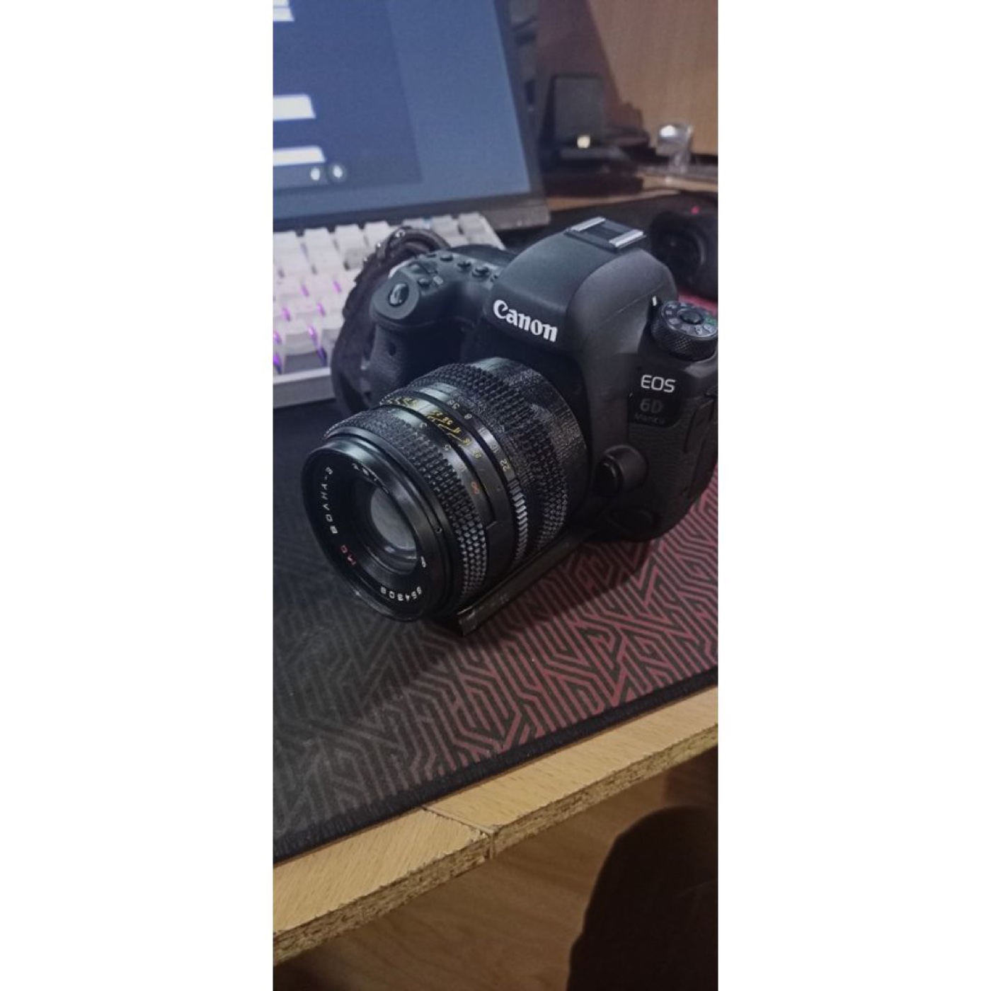 Kiev 88 (Volna-3) Lens - Canon EF Gövde Adaptörü görsel 2