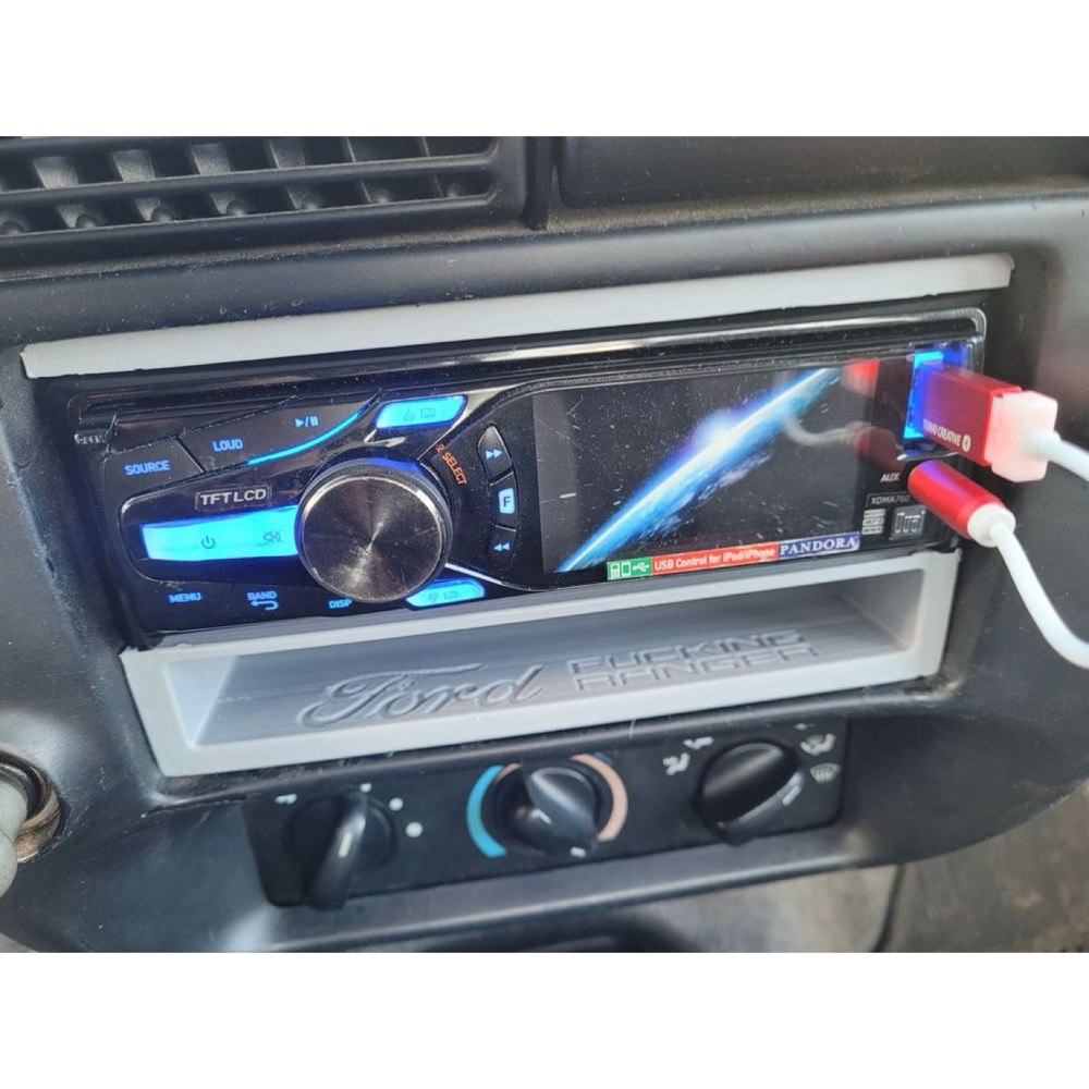 Ford Ranger teyp çerçevesi