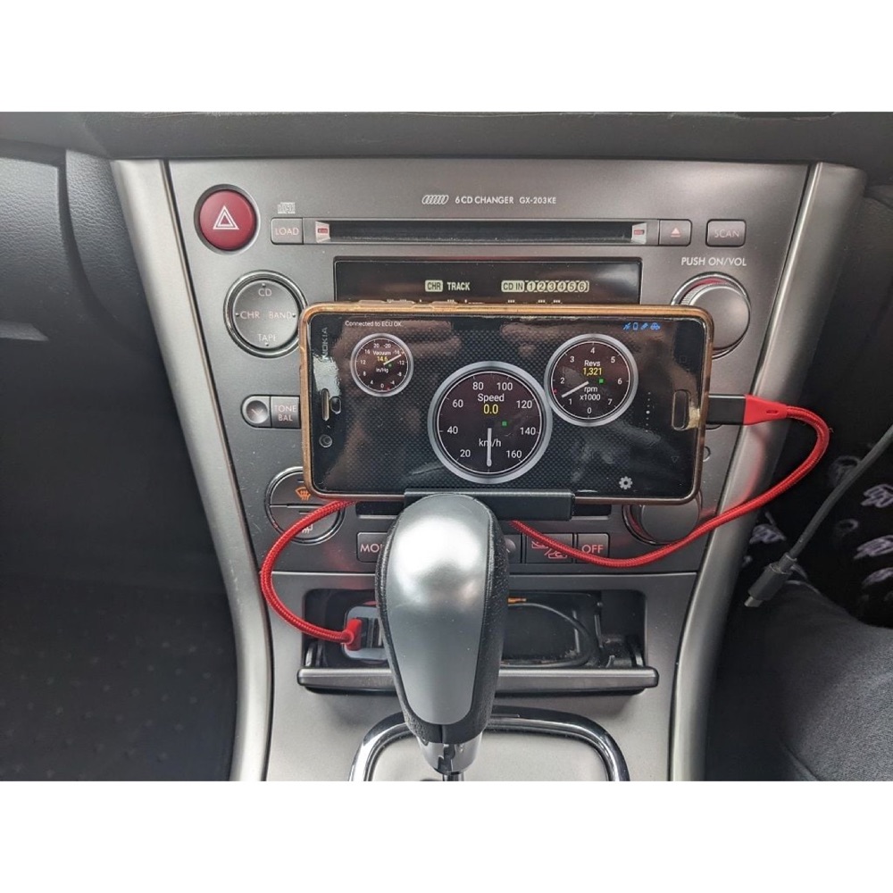 Subaru Kaset Çalar Bölmesi Telefon Tutucu