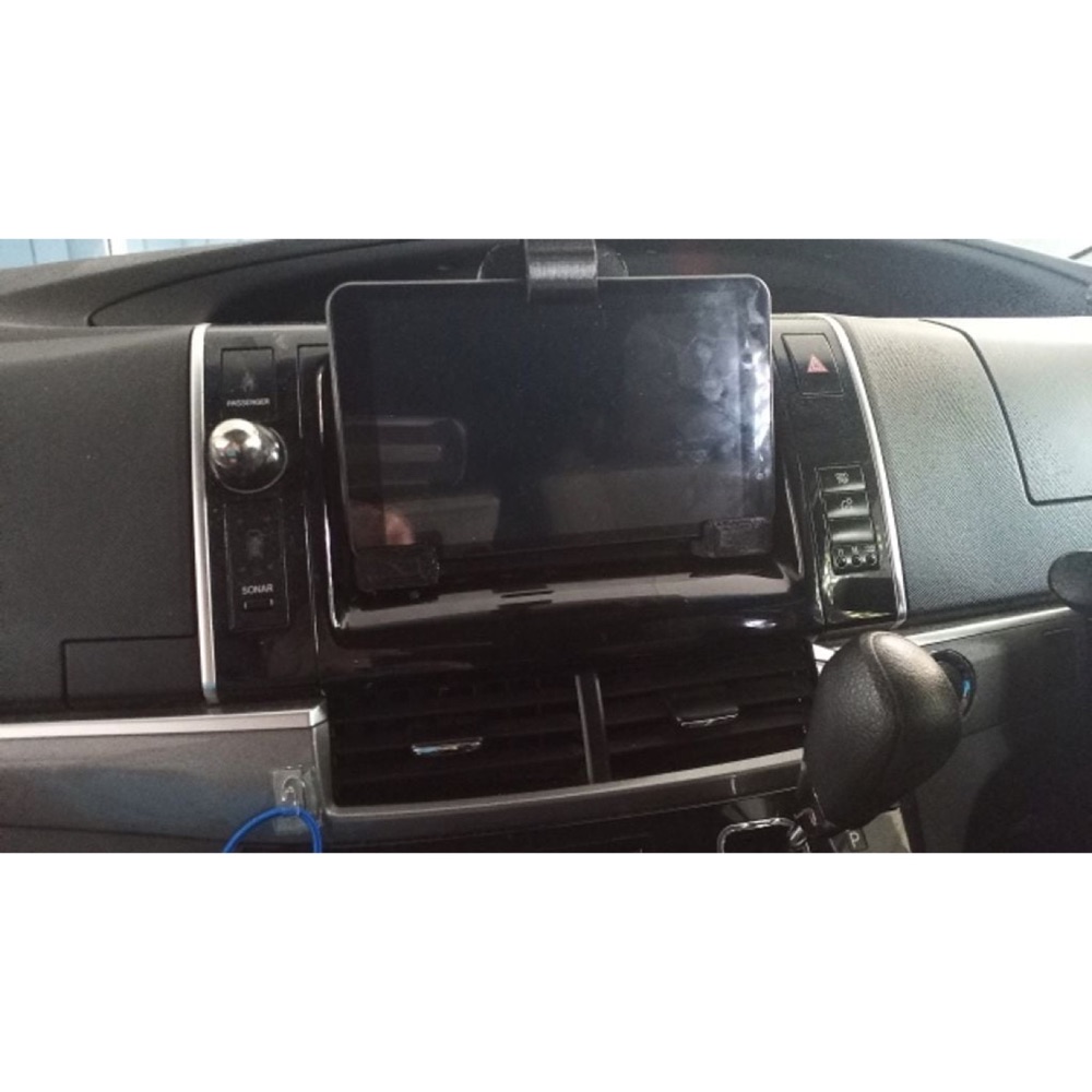 Toyota Tarago Tablet Tutucu