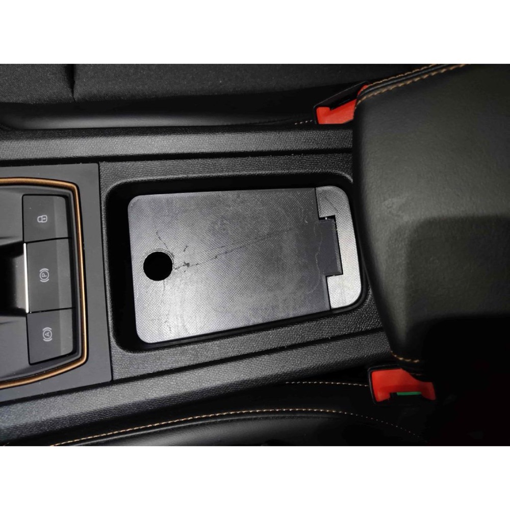 Cupra Formentor Bardaklık Kapağı görsel 3