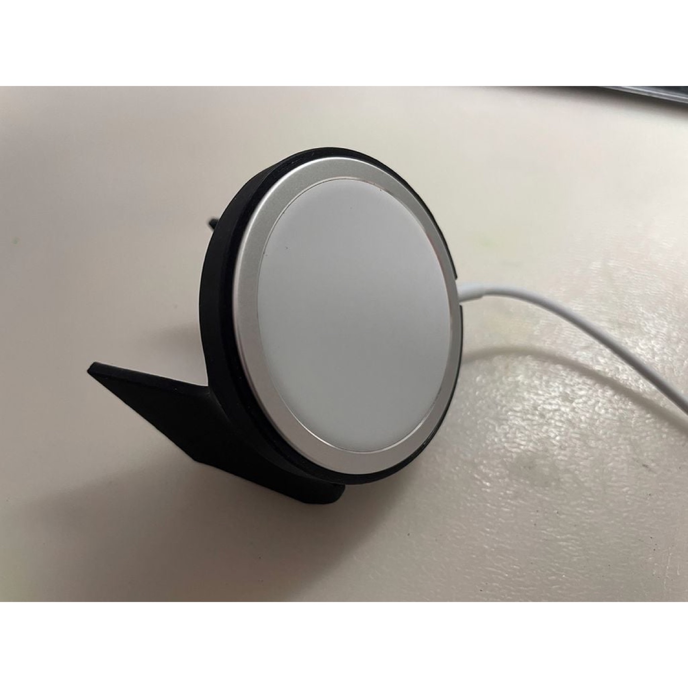 Kia Niro Magsafe Telefon Tutucu Adaptörü