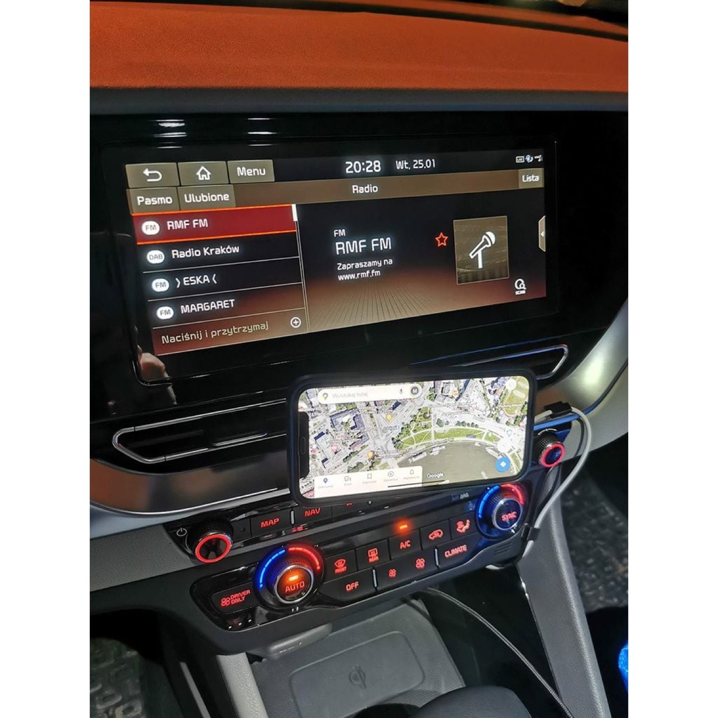 Kia Niro Magsafe Telefon Tutucu Adaptörü görsel 2