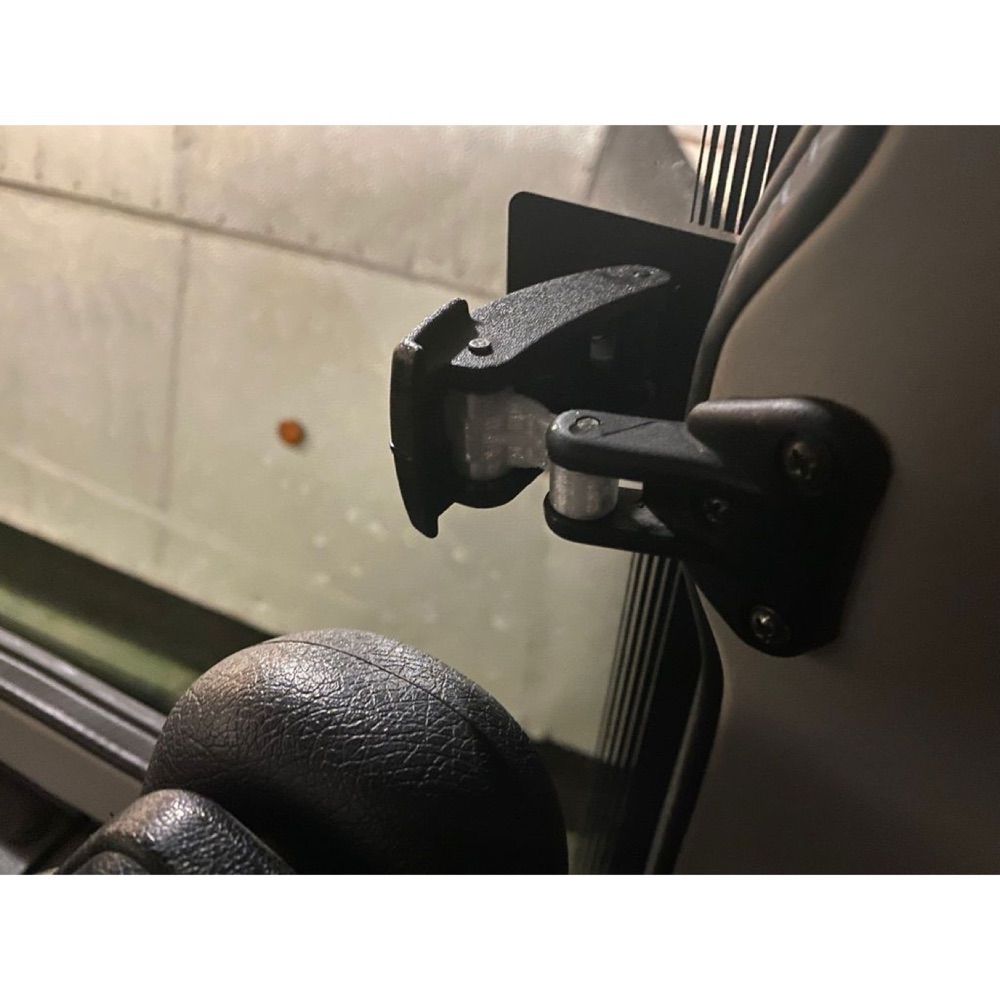 Suzuki Vitara Cam Açma Kolu Desteği (Fensteraussteller)