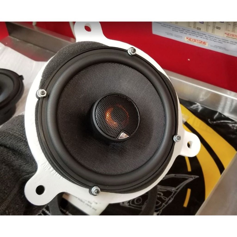 Mazda MX-5 ND 6.5 İnç Kapı Hoparlör Adaptörü görsel 3