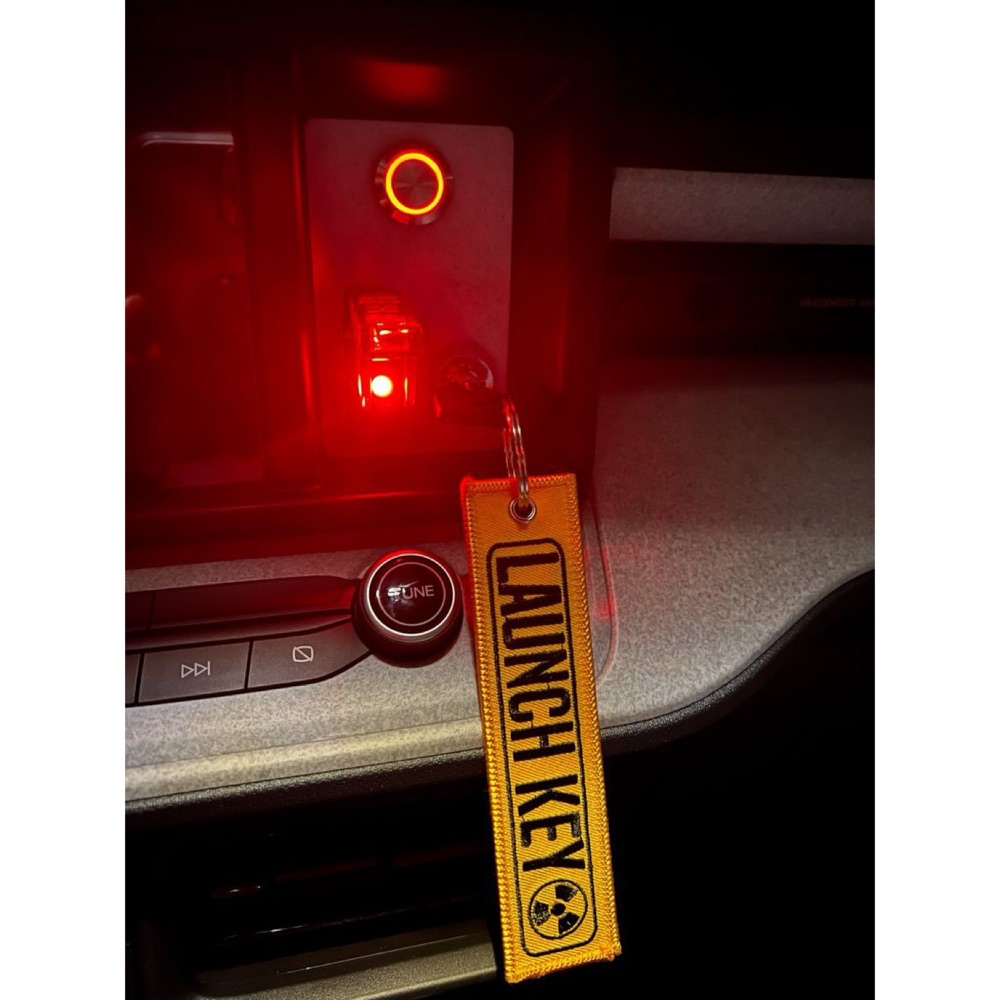 Ford Maverick Cubby Anahtarlı Switch Plakası görsel 4