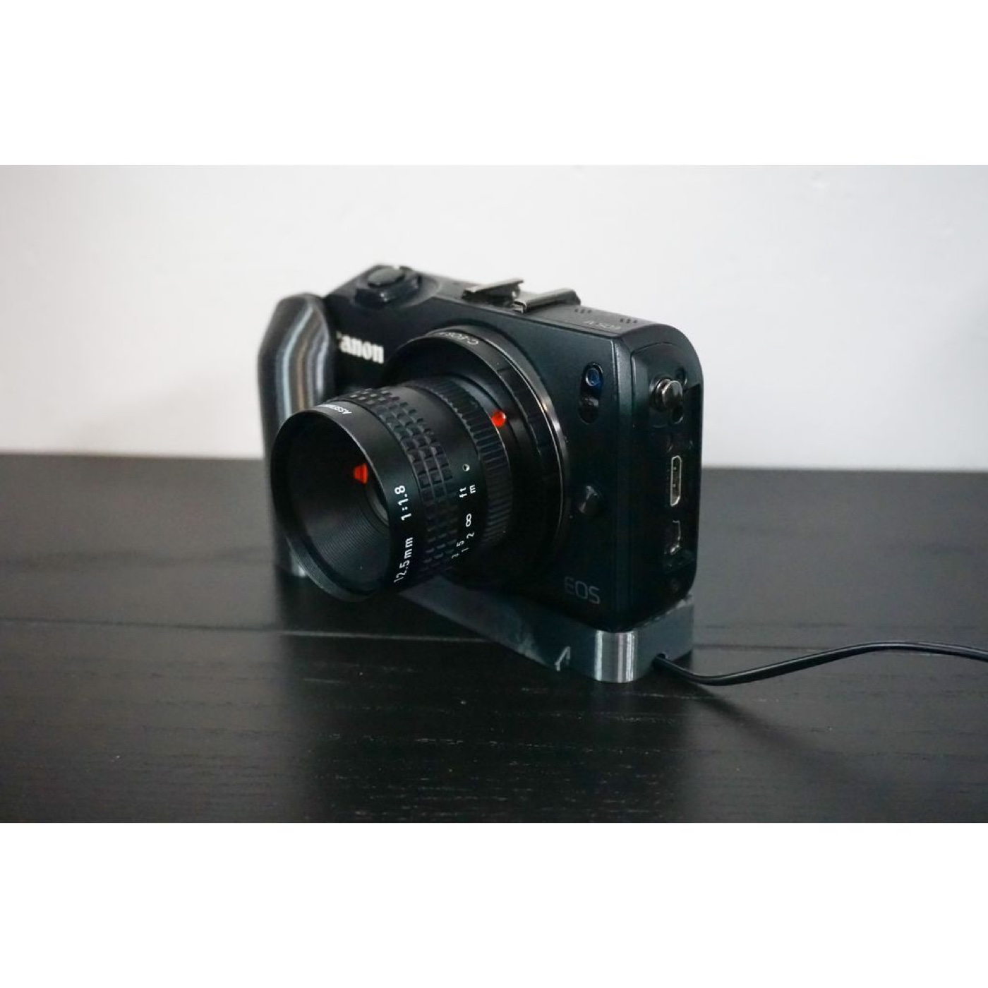 Canon EOS M için Grip, Hızlı Bırakma Plakası ve Kablo Kapağı görsel 2