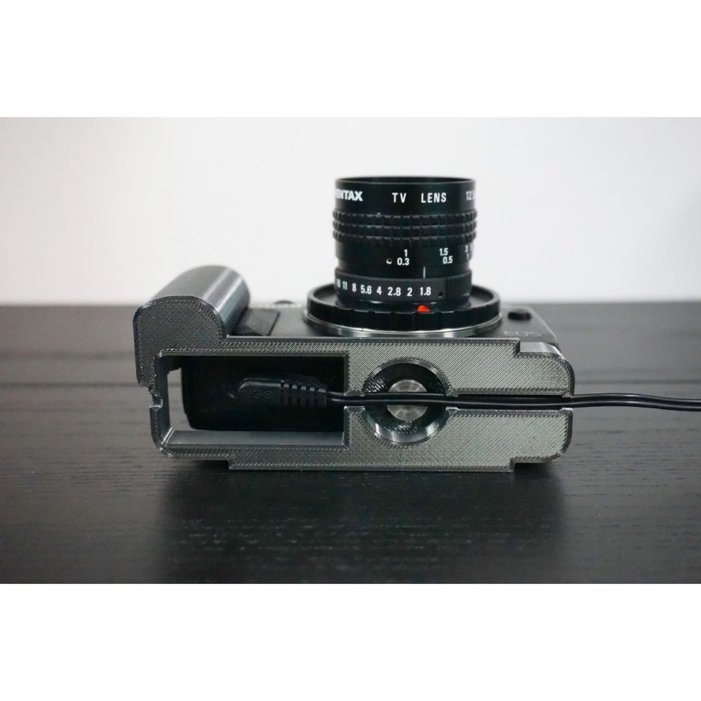 Canon EOS M için Grip, Hızlı Bırakma Plakası ve Kablo Kapağı görsel 3