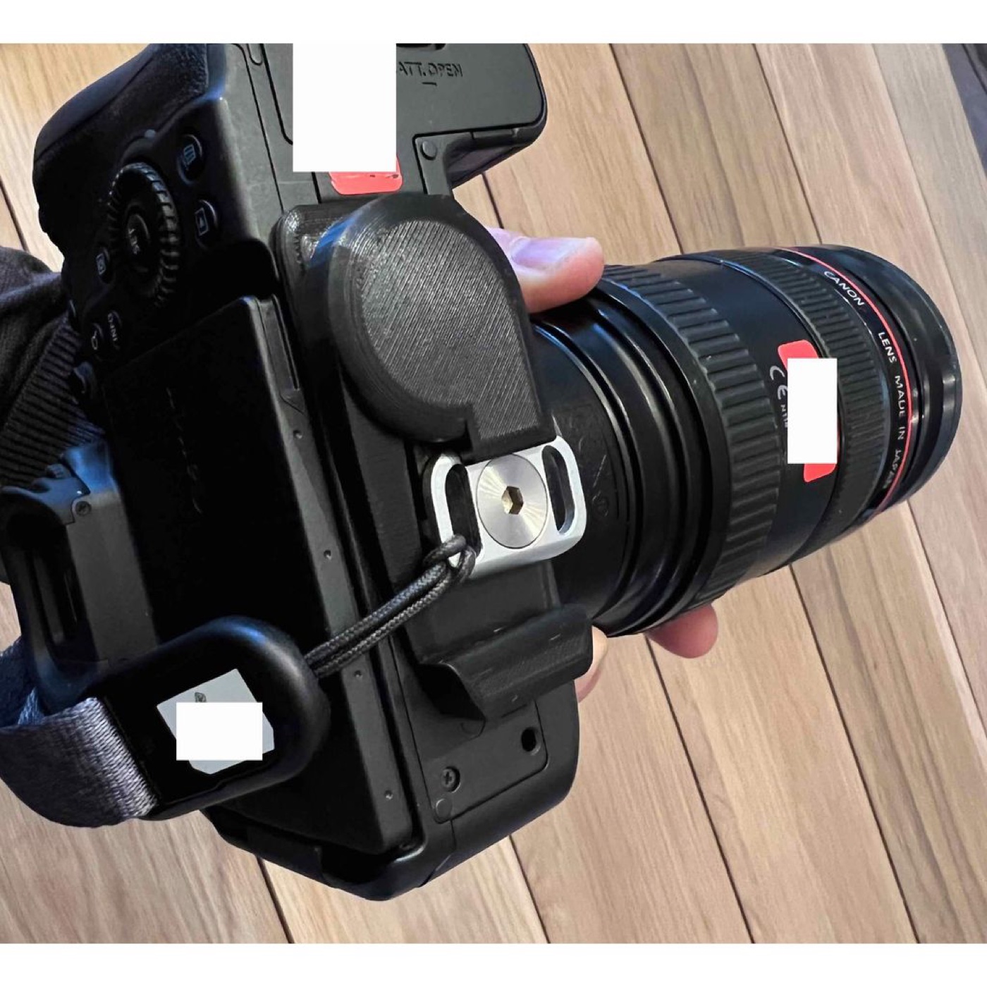 Canon EOS R6 için Gizli AirTag Montaj Aparatı
