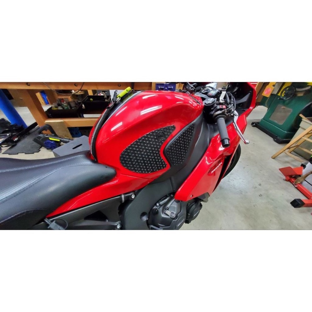Honda Motosiklet Yakıt Deposu Tutuş Pedi