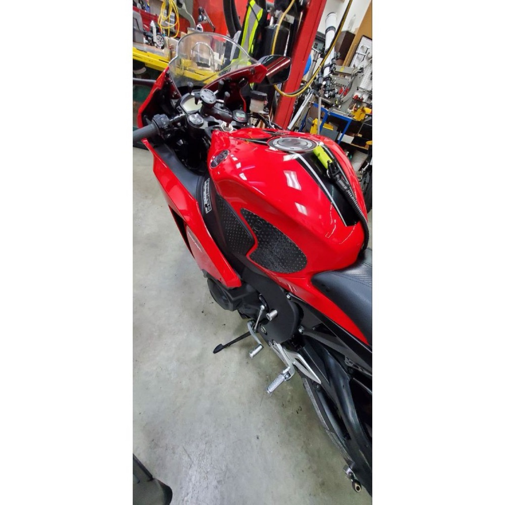 Honda Motosiklet Yakıt Deposu Tutuş Pedi görsel 4