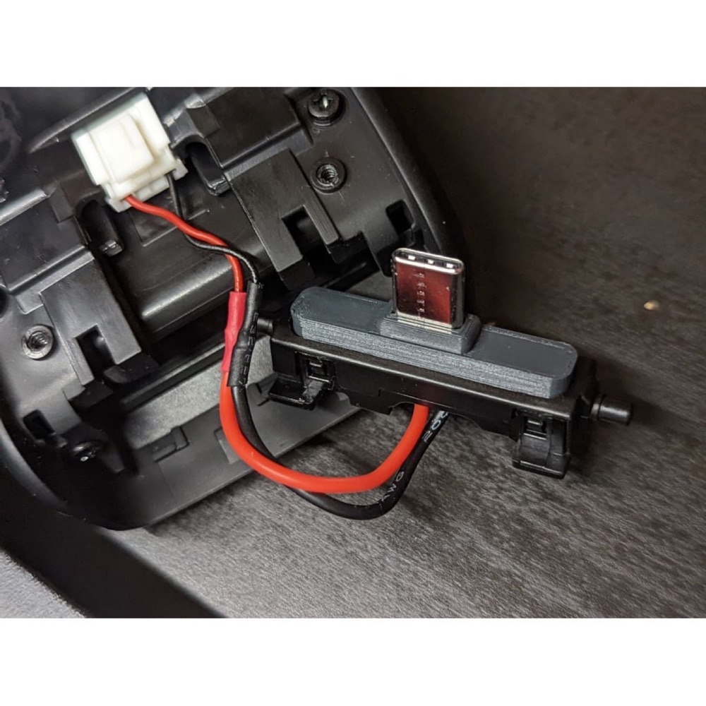 Hyundai i20 Telefon Tutucusu (USB-C Şarjlı)