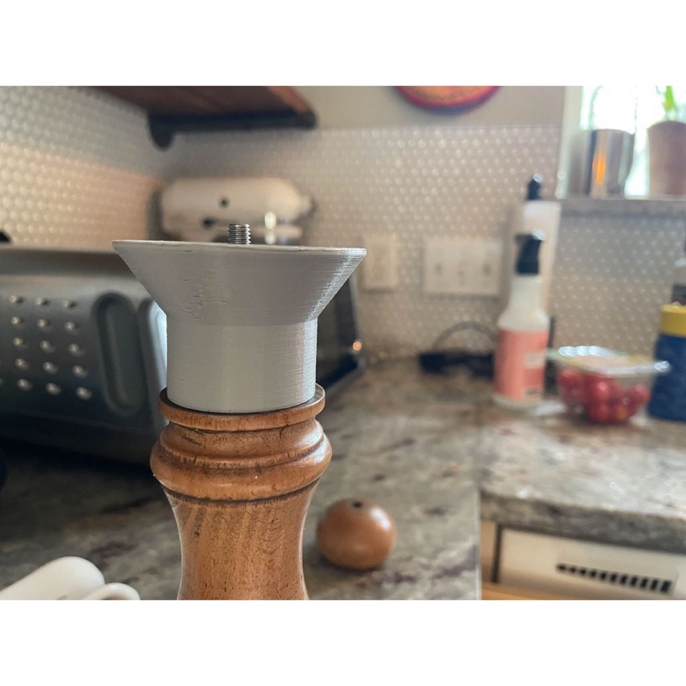 Peugeot Karabiber Değirmeni Dolum Hunisi — 67 mm