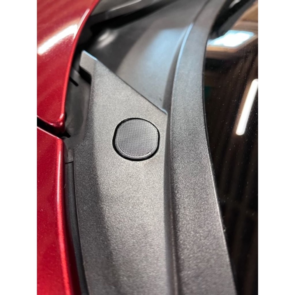 Mazda MX-5 ND Ön Cam Eteği Tapası
