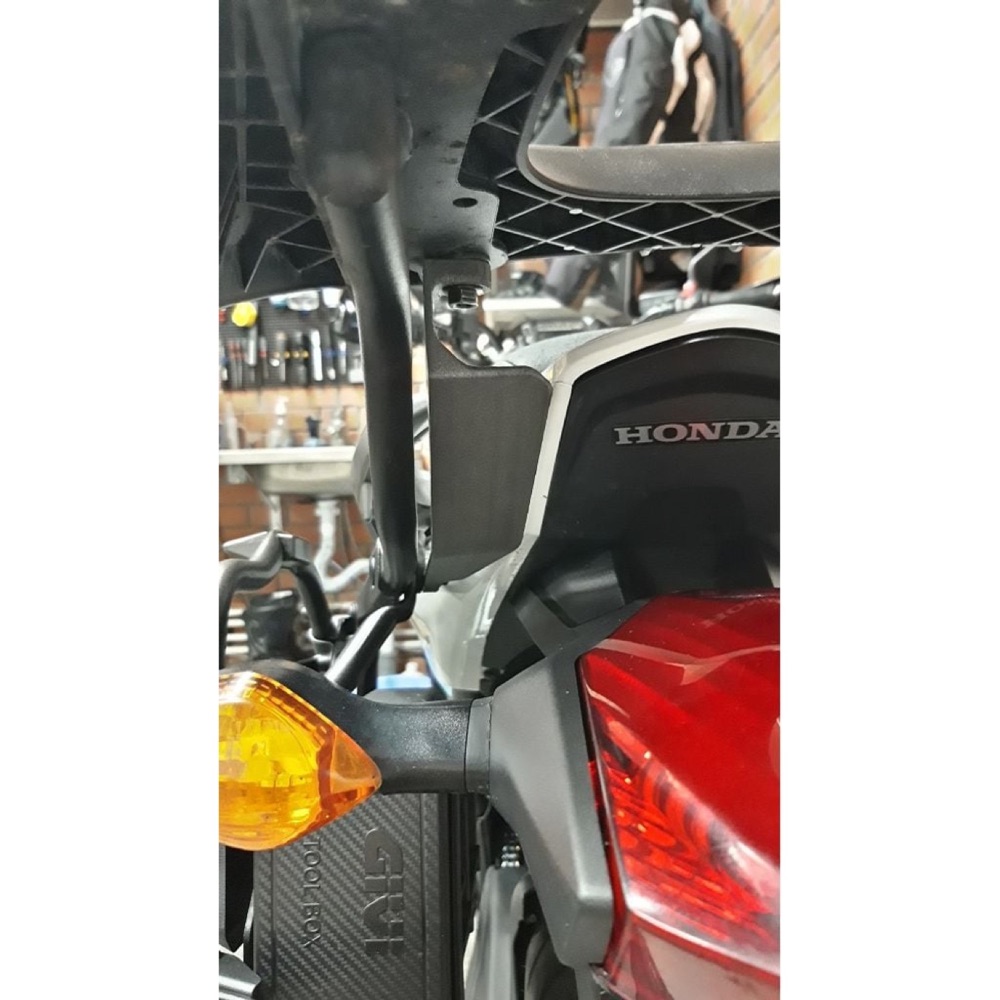 Honda NC700X Yolcu Toz ve Yağ Koruyucu Panel görsel 4