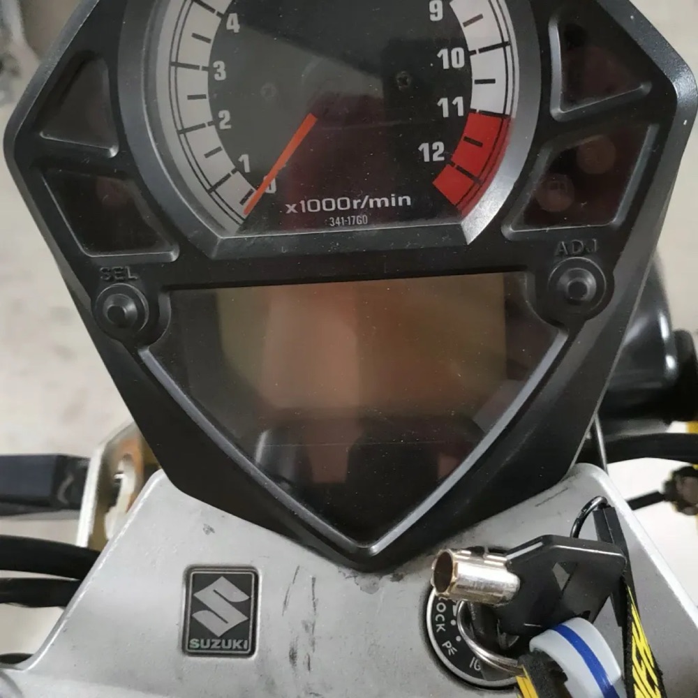 Suzuki SV650 Vites Göstergesi Kapağı görsel 2