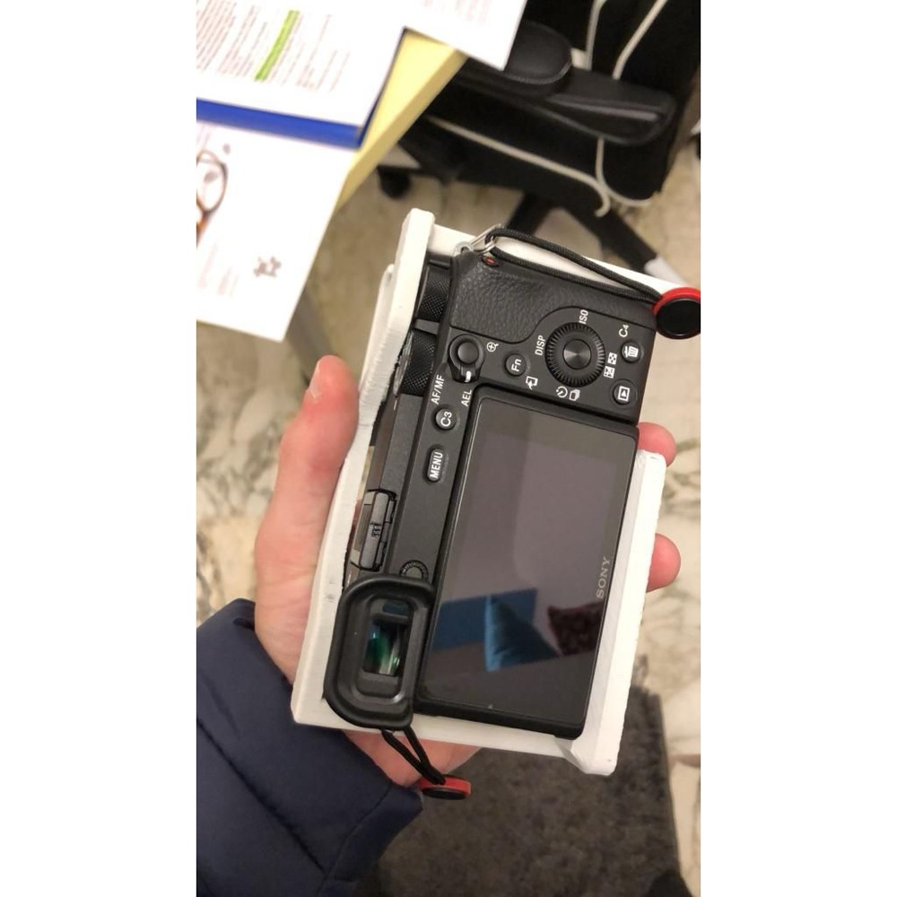 Sony A6600 Kamera Kafesi (Uzatılmış Tutamak Alanlı) görsel 2