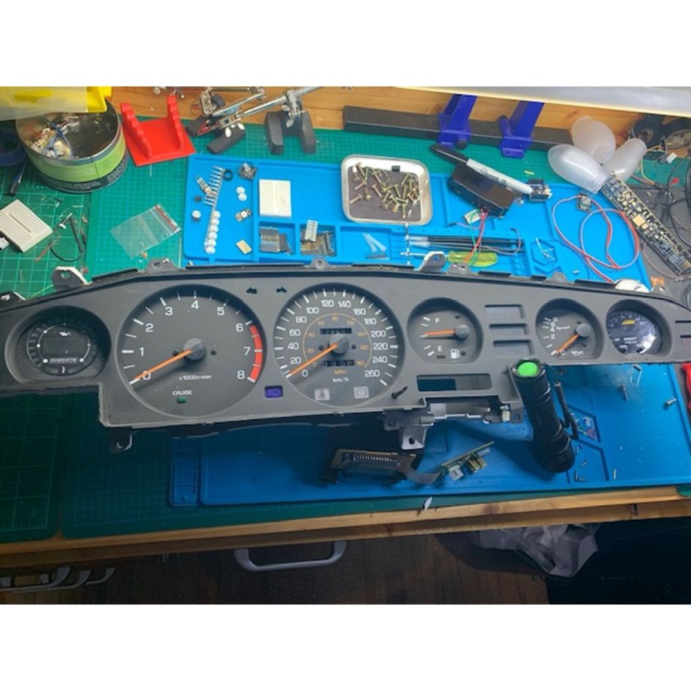 Toyota Supra Mk3 AEM boost göstergesi adaptörü görsel 2