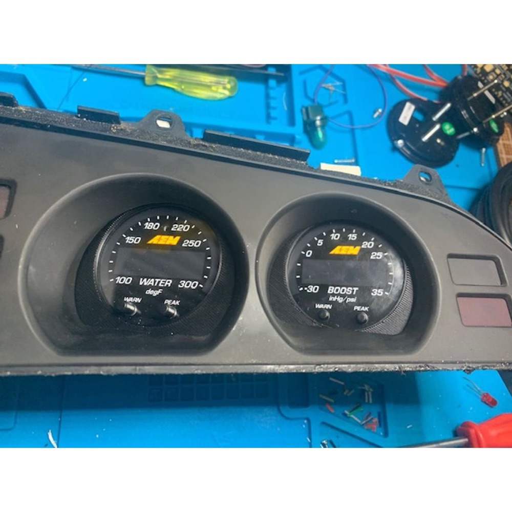 Toyota Supra Mk3 AEM X-Series yağ göstergesi adaptörü