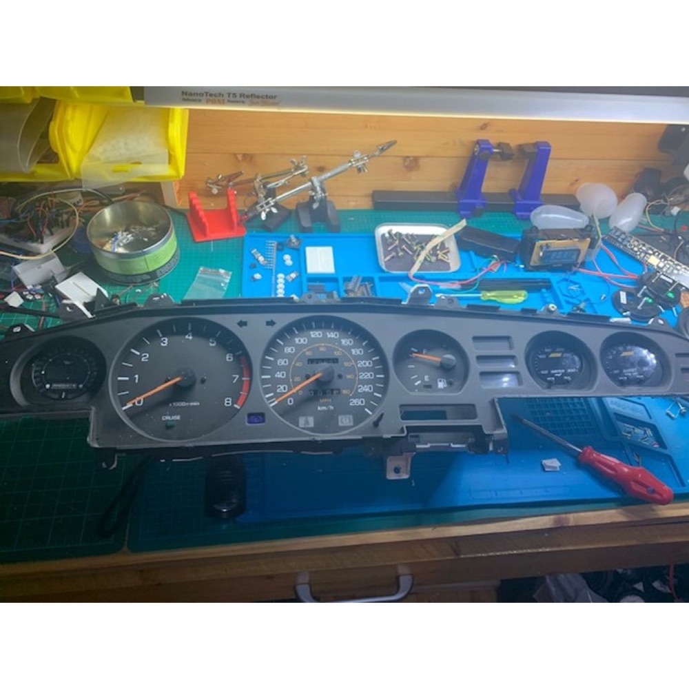 Toyota Supra Mk3 AEM X-Series yağ göstergesi adaptörü görsel 2