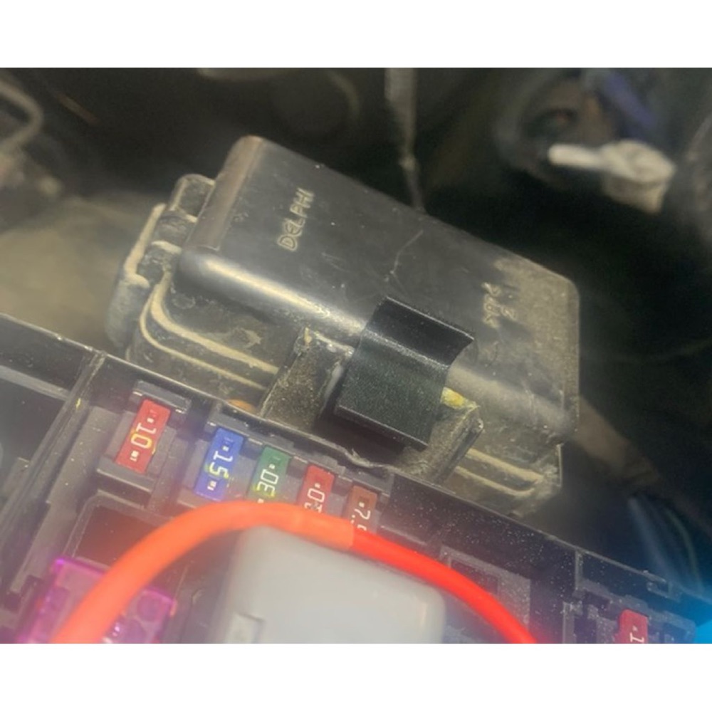 Toyota Tacoma under hood Sigorta Kutusu Klipsi