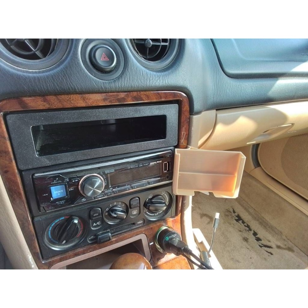 Mazda Miata NB Telefon Tutucusu (Büyük Ekran) görsel 3