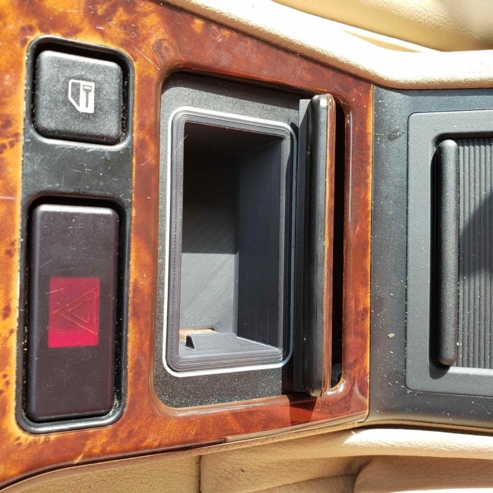 Kül Tablası Yerine Saklama Cebi (BMW E39 Uyumlu) görsel 3