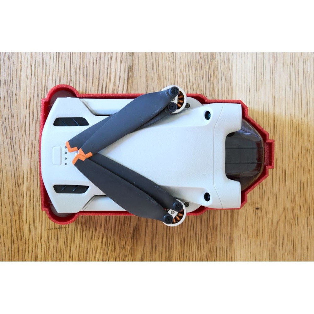 DJI Mini 3 Pro için İki Yarımlı Sert Koruma Kutusu (Drone'u Kolayca Alıp Koyma) görsel 2
