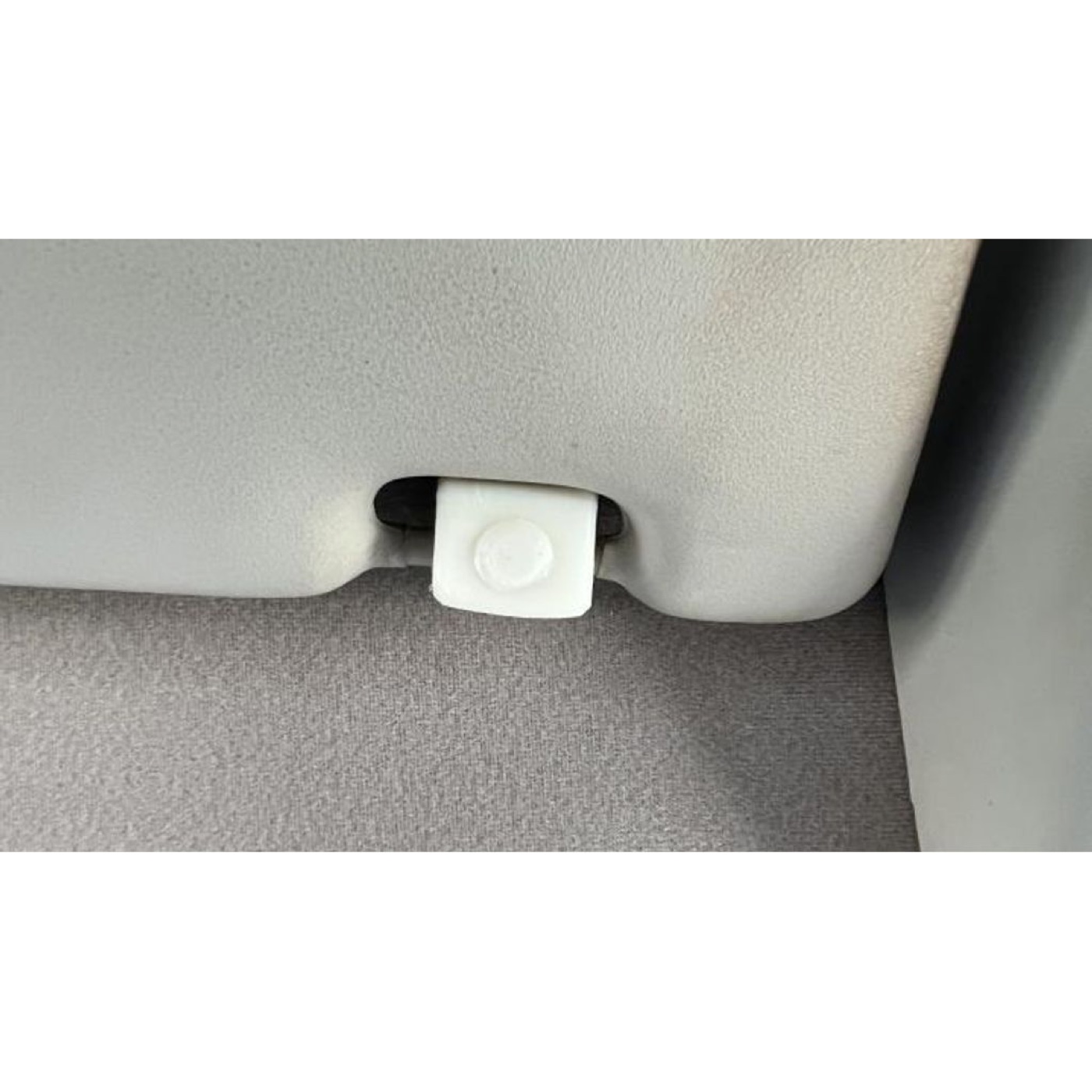 Land Rover Discovery 1/2 Güneşlik Klipsi