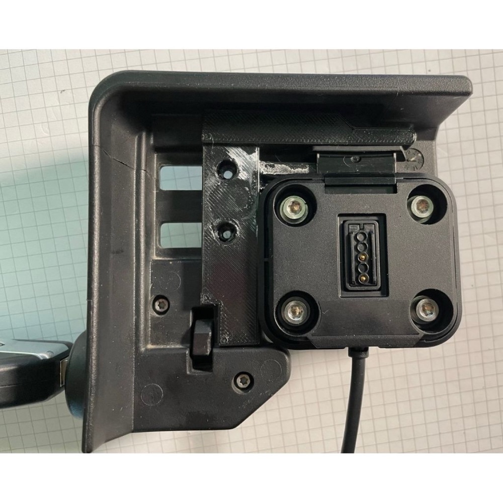 Garmin Zumo XT Kilitleme Parçası (BMW Standart Navigasyon Yuvası Uyumlu) görsel 4